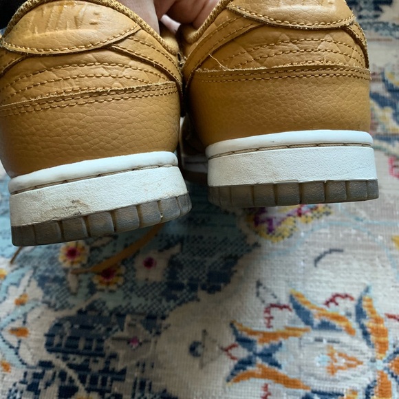 Nike Low Dunks in Wheat VGUC - Picture 7 of 7